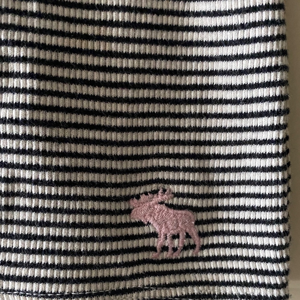 abercrombie kids Black & White Striped Short Sleeve Tee - Picture 2 of 4